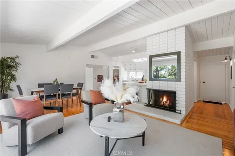 2321 Carriage Drive, Rolling Hills Estates, CA MLS: PV24200219