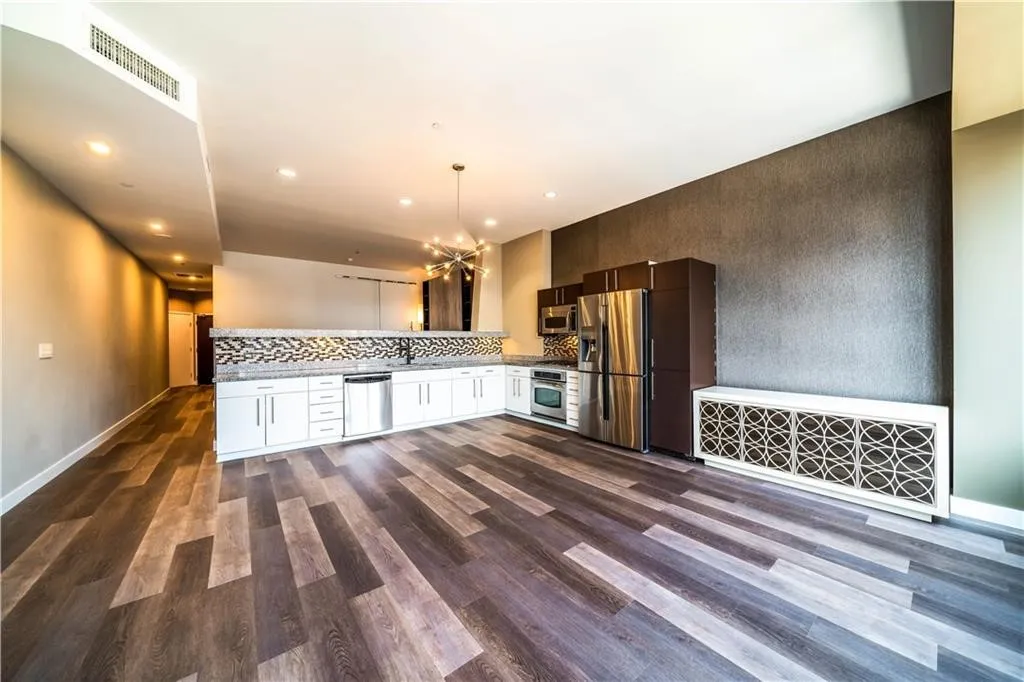 Additional image 36 of 1100 Wilshire Blvd Unit 2707, Los Angeles, CA 90017