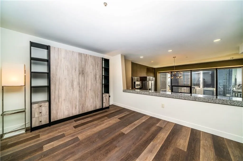 Additional image 39 of 1100 Wilshire Blvd Unit 2707, Los Angeles, CA 90017