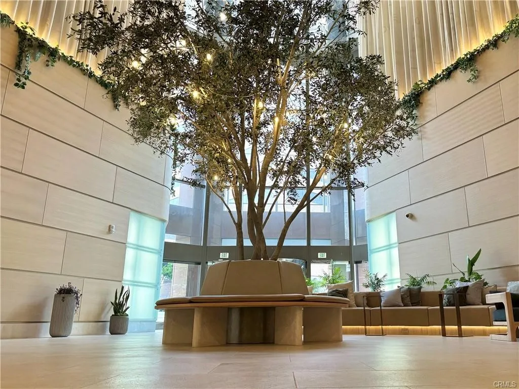 Additional image 2 of 1100 Wilshire Blvd Unit 2707, Los Angeles, CA 90017