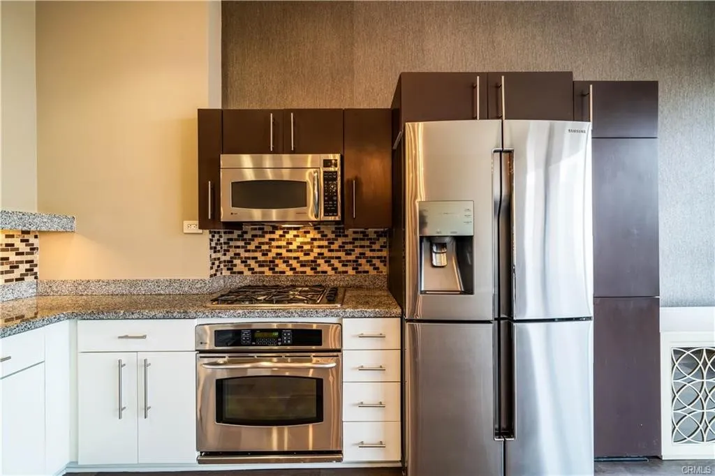 Additional image 7 of 1100 Wilshire Blvd Unit 2707, Los Angeles, CA 90017