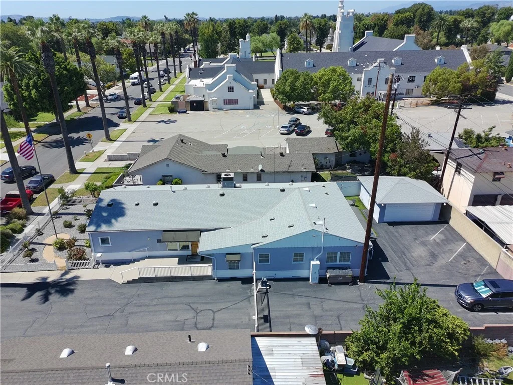 209 E I st, San Bernardino, CA 91764 photo 3