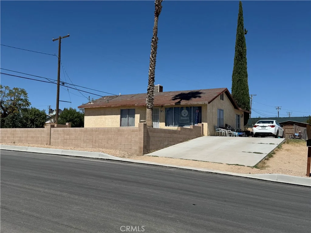 301 Juniper St, Barstow, CA 92311 photo 5