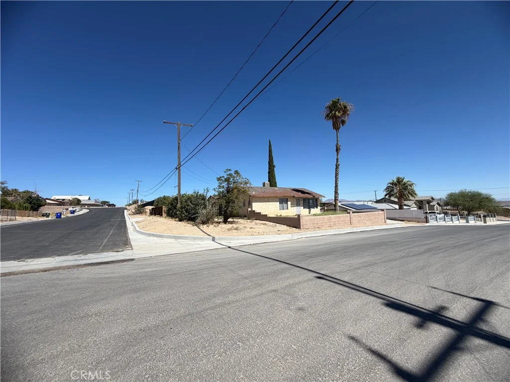 301 Juniper St, Barstow, CA 92311