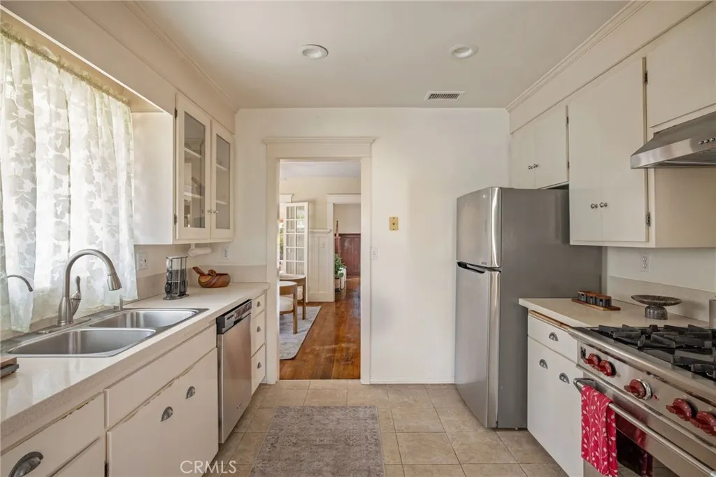 Additional image 64 of 3746 Ocean View Avenue, Los Angeles, CA 90066