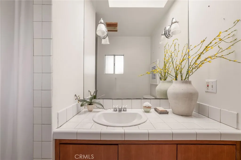 Additional image 26 of 3746 Ocean View Avenue, Los Angeles, CA 90066