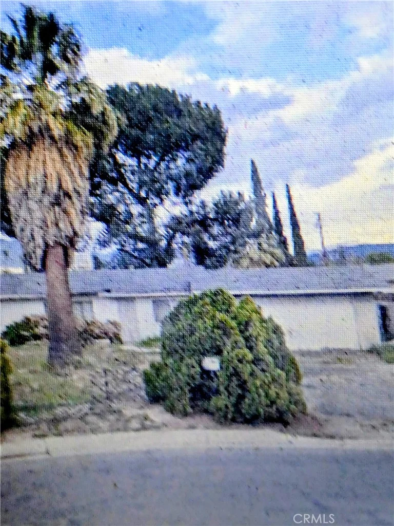 7739 Shasta Ave, Highland, CA 92346