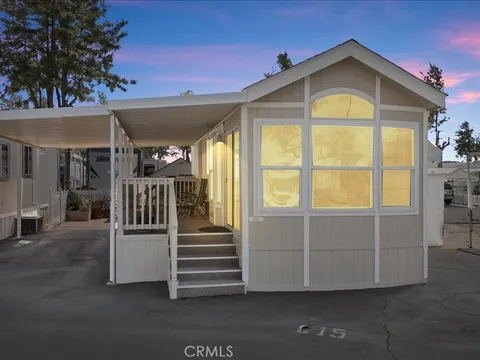 2750 W Acacia Avenue Unit C15, Hemet, CA MLS: IV25085314