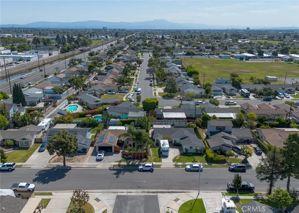 Additional image 125 of 16042 Warren Ln, Huntington Beach, CA 92649