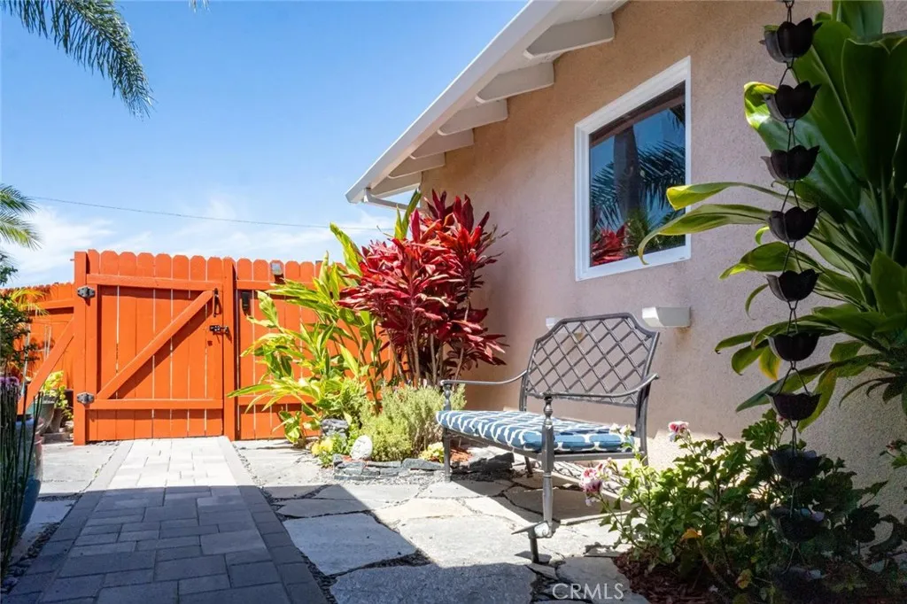 Additional image 5 of 16042 Warren Ln, Huntington Beach, CA 92649