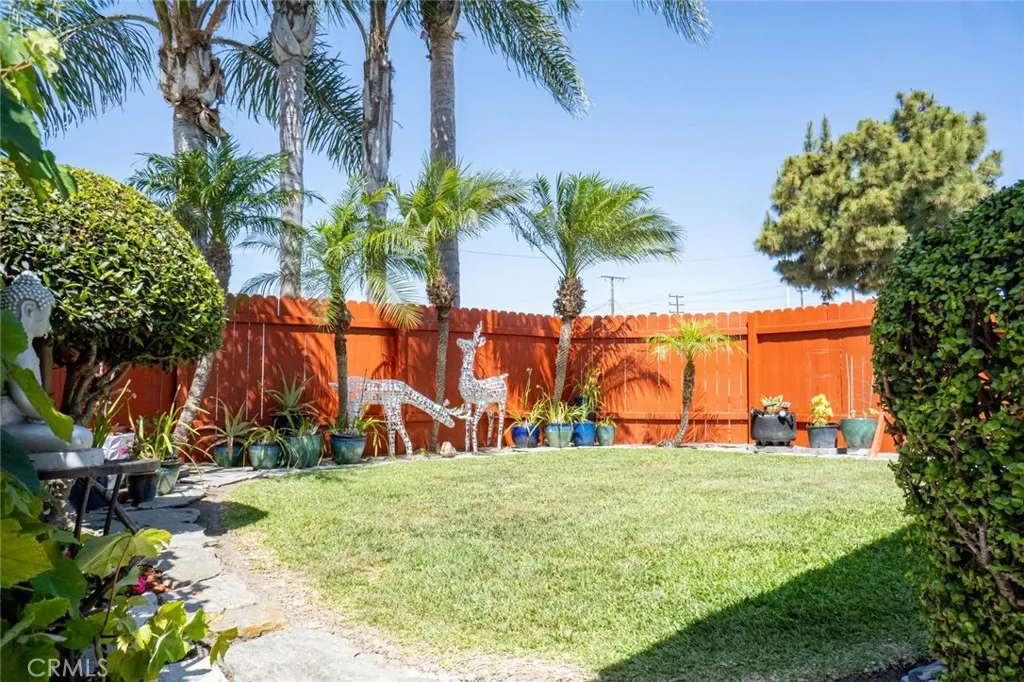 Additional image 4 of 16042 Warren Ln, Huntington Beach, CA 92649