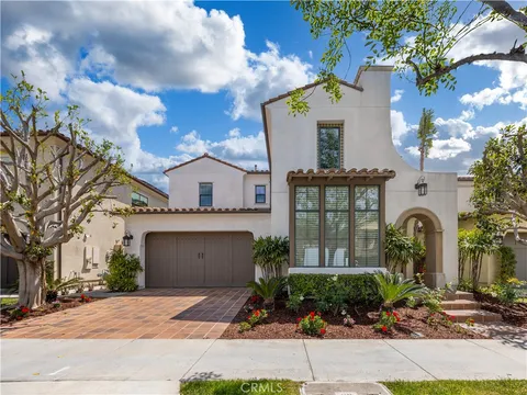 62 Mapleton, Irvine, CA MLS: OC25073324
