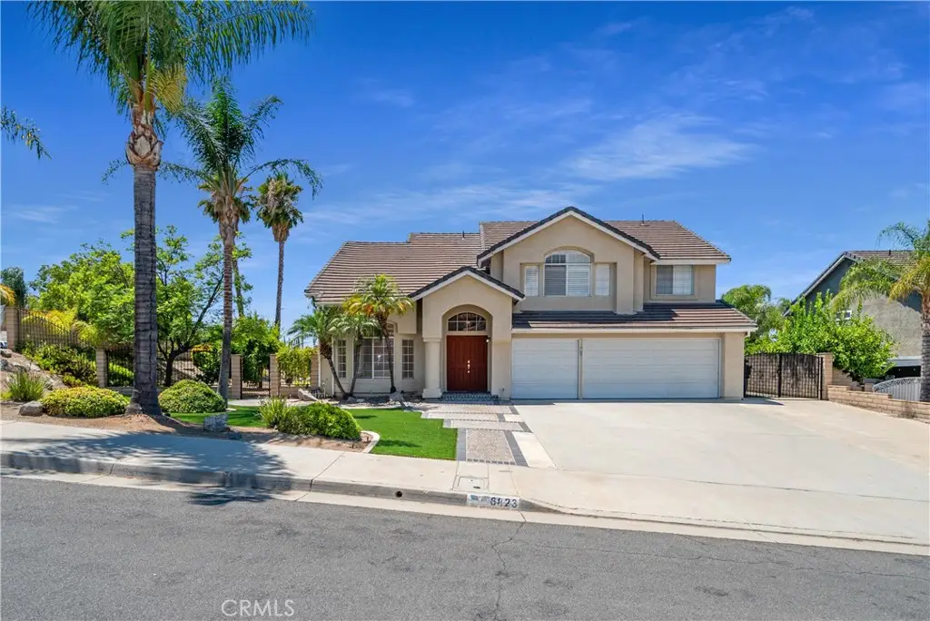 6823 Laurelbrook Dr., Riverside, CA 92506
