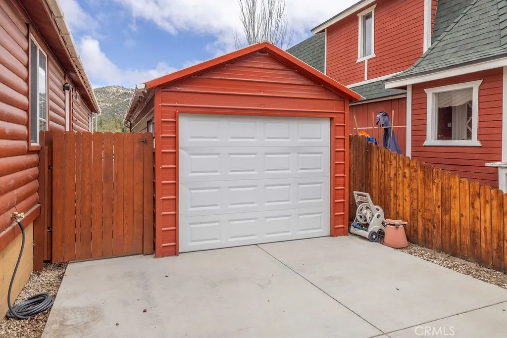 Additional image 31 of 1035 W Fairway Blvd, Big Bear City, CA 92314