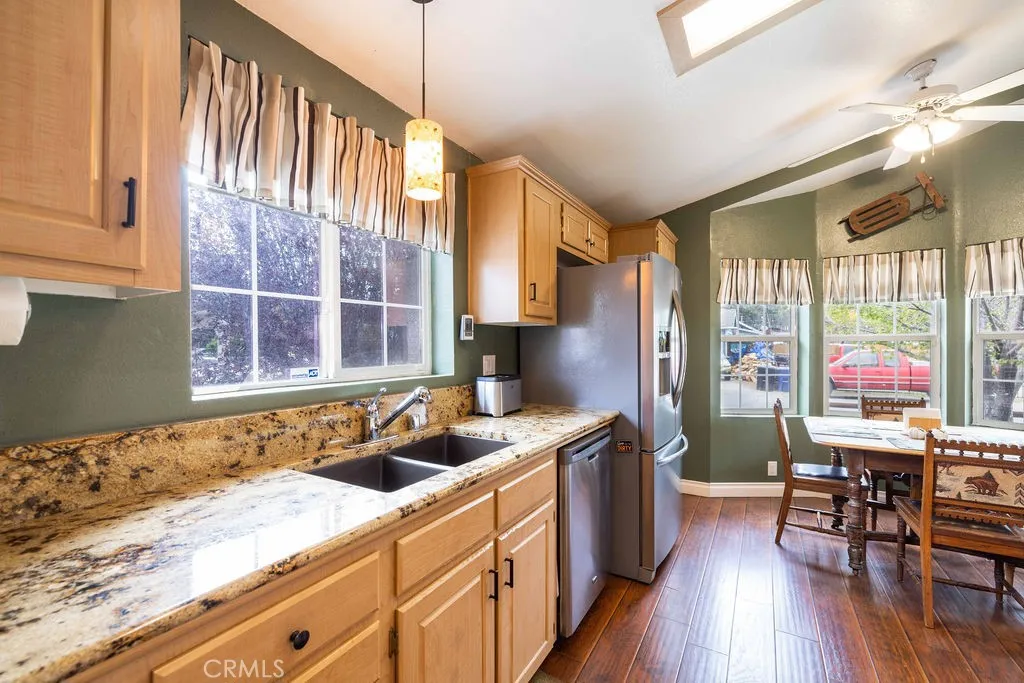 Additional image 11 of 1035 W Fairway Blvd, Big Bear City, CA 92314