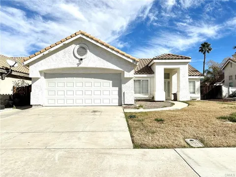 1215 Avenida Floribunda, San Jacinto, CA MLS: WS25003134