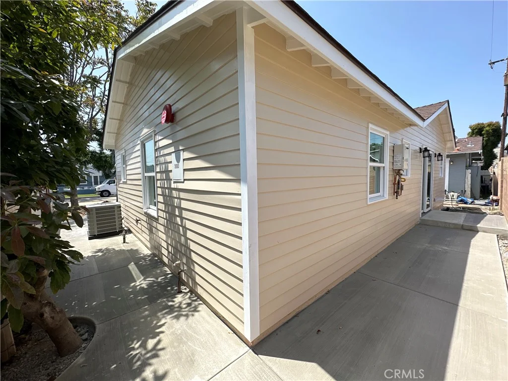 211 N Parker Street, Orange, CA 92868