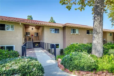 3015 Via Buena Vista Unit B, Laguna Woods, CA MLS: OC22088397