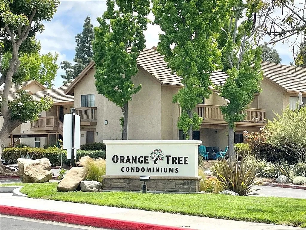 49 Tangelo Unit 303, Irvine, CA 92618