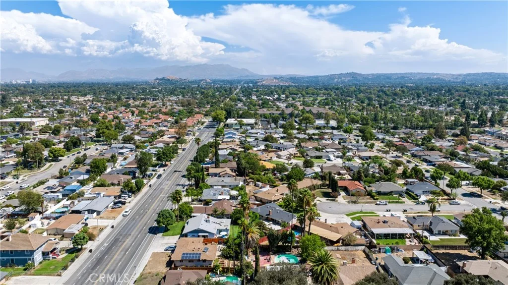 6623 Evelyn Pl, Riverside, CA 92504