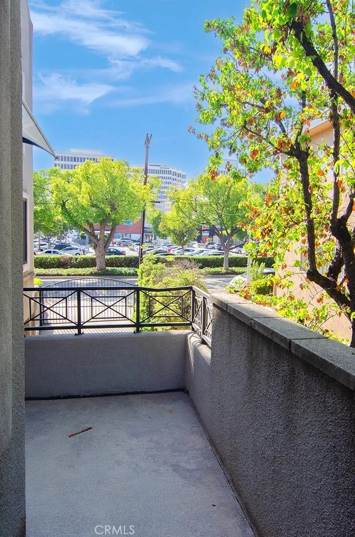 Additional image 56 of 240 S Mentor Ave Unit 2, Pasadena, CA 91106