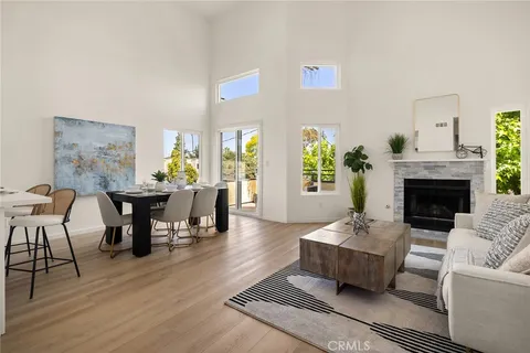 11722 Avon Way Unit 204, Los Angeles, CA MLS: SB25104787
