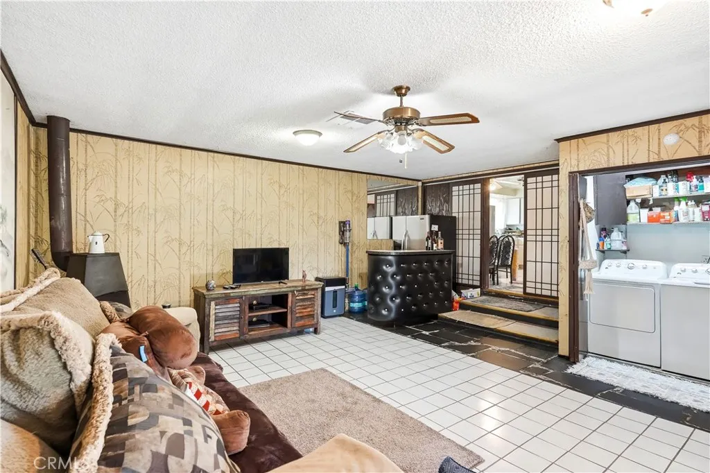 Additional image 39 of 10153 Debra Avenue, North Hills, CA 91343