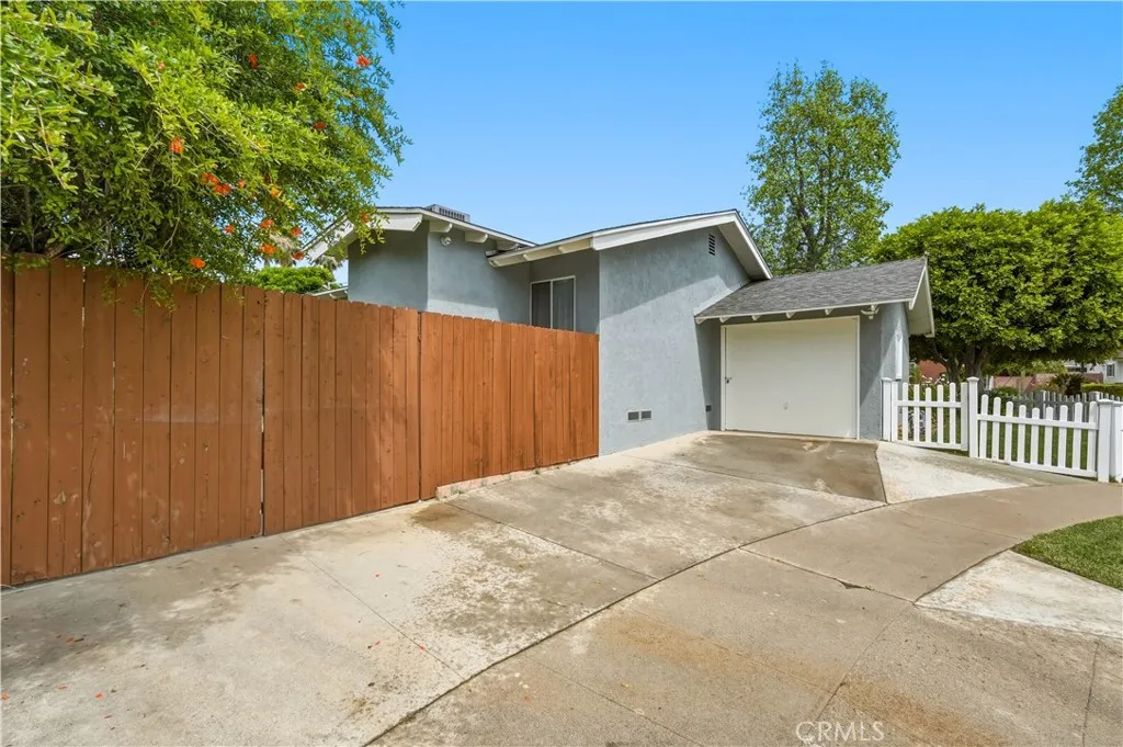 Additional image 52 of 10153 Debra Avenue, North Hills, CA 91343