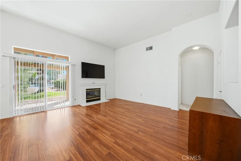 Additional image 4 of 19585 Ironside Dr, Apple Valley, CA 92308
