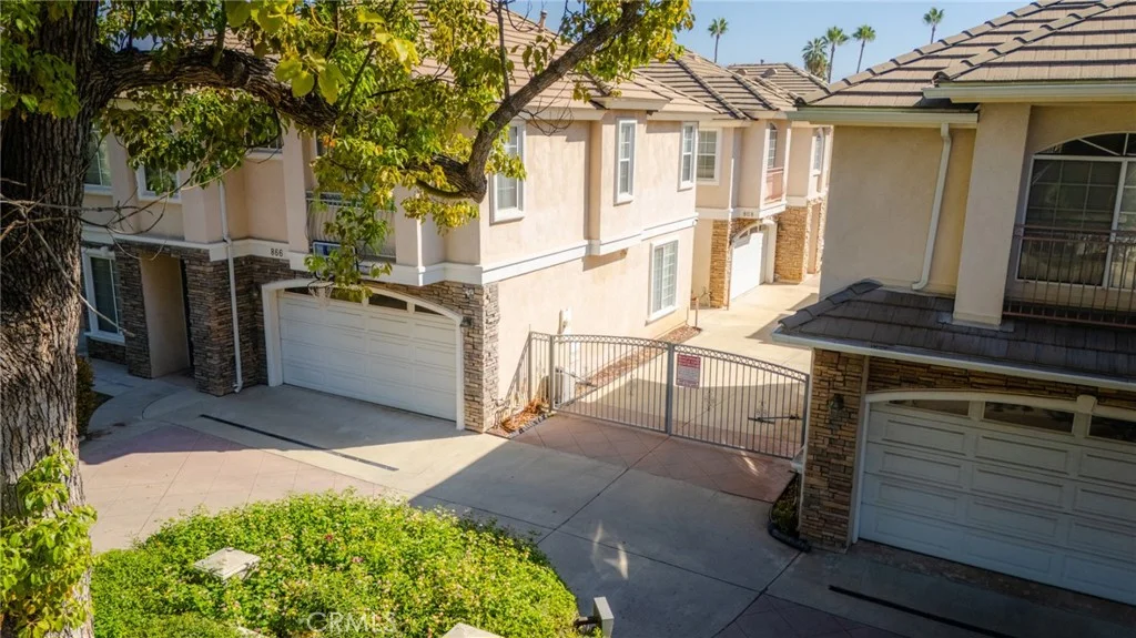 868 S Golden West Ave, Arcadia, CA 91007