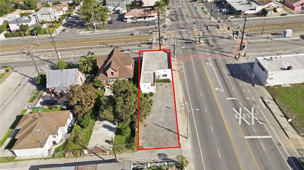 809 S Willowbrook Ave, Compton, CA 90220 photo 4