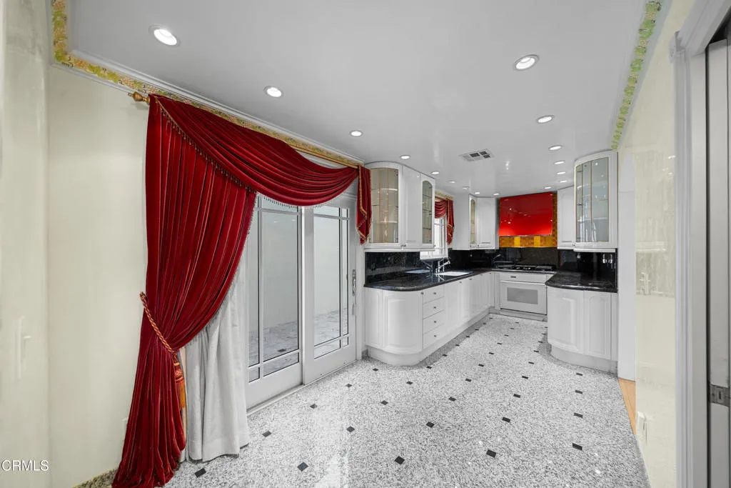 Additional image 8 of 1118 Oberlin Drive, Glendale, CA 91205