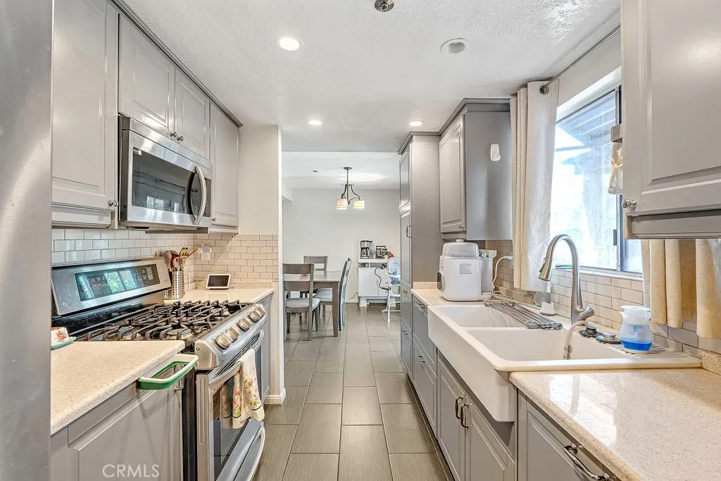 Additional image 6 of 1575 S Reservoir Street Unit D, Pomona, CA 91766