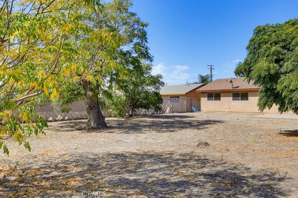 9187 Cypress Ave, Fontana, CA 92335