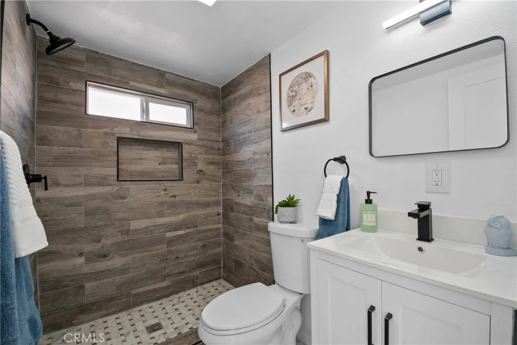 Additional image 49 of 5319 6th Ave, Los Angeles, CA 90043