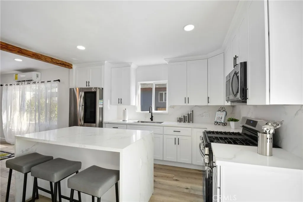 Additional image 14 of 5319 6th Ave, Los Angeles, CA 90043