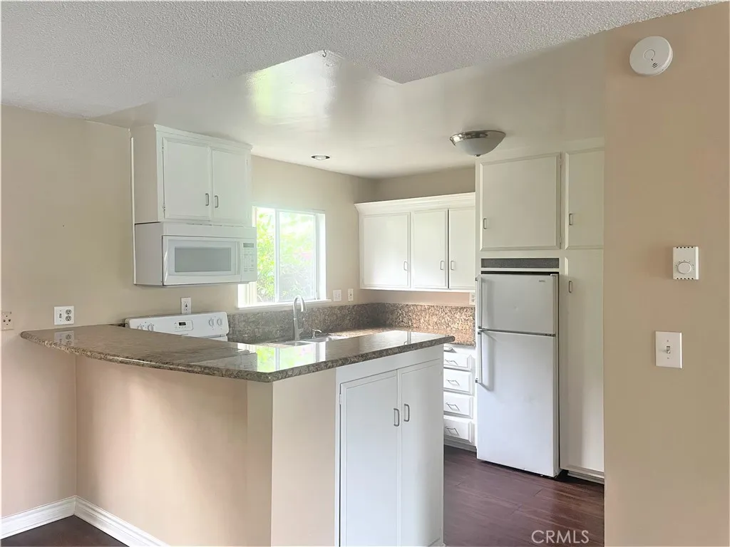 Additional image 34 of 931 W 19th Street Unit 10, Costa Mesa, CA 92627