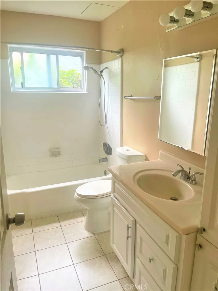 Additional image 41 of 931 W 19th Street Unit 10, Costa Mesa, CA 92627