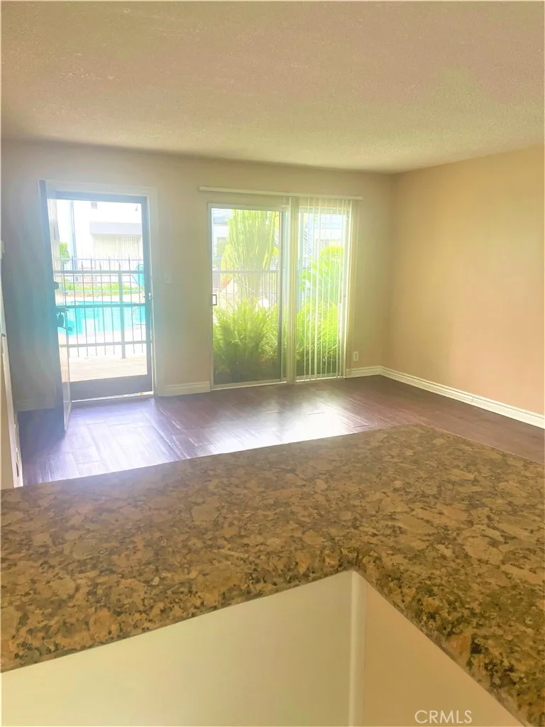Additional image 38 of 931 W 19th Street Unit 10, Costa Mesa, CA 92627