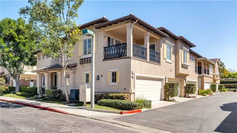 23 Poppy Unit 46, Irvine, CA MLS: PW25061447