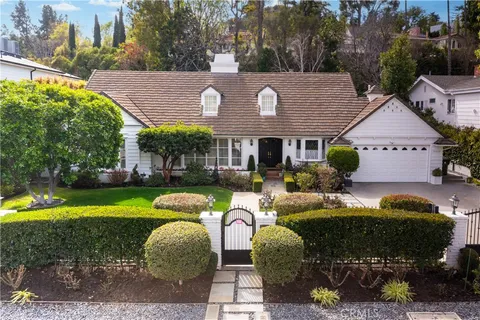15530 Valley Vista Boulevard, Encino, CA MLS: SR25018759