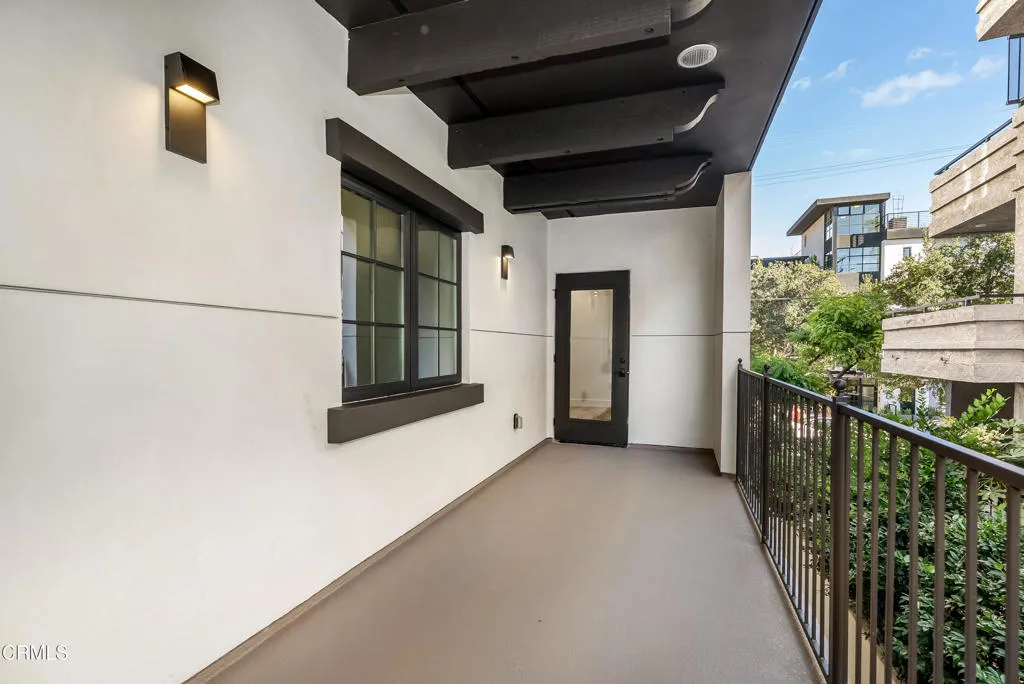 Additional image 3 of 139 S Oak Knoll Avenue Unit 304, Pasadena, CA 91101