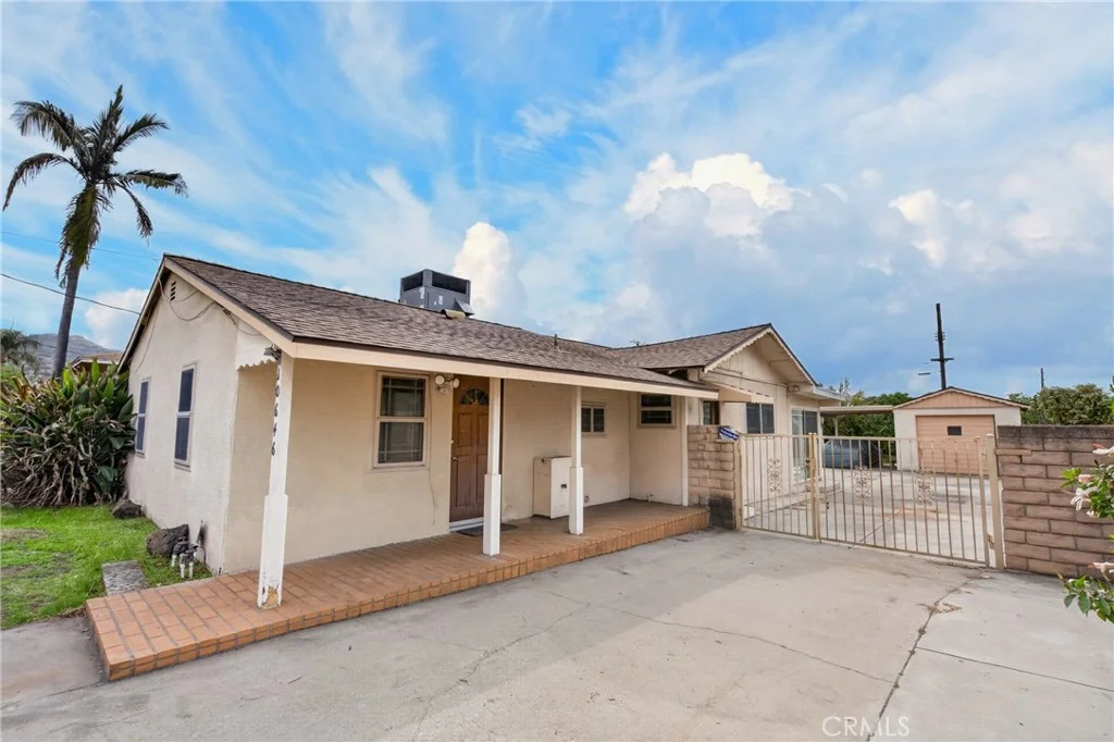 10646 Nettleton St, Sun Valley, CA 91352 photo 2