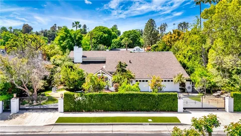 5441 Calvin Avenue, Tarzana, CA MLS: SR25055365