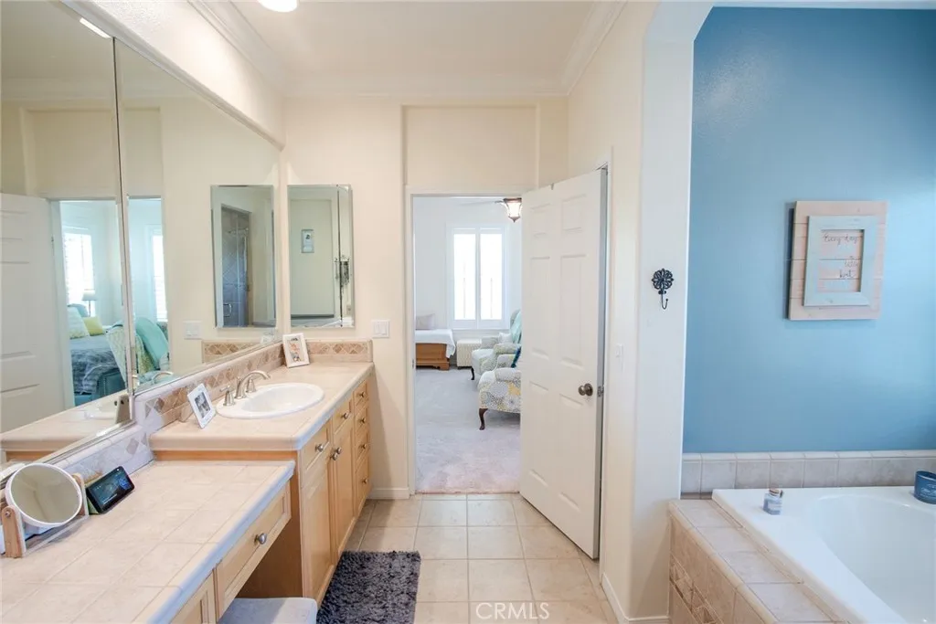 Additional image 103 of 27042 Edgewater Lane, Valencia, CA 91355