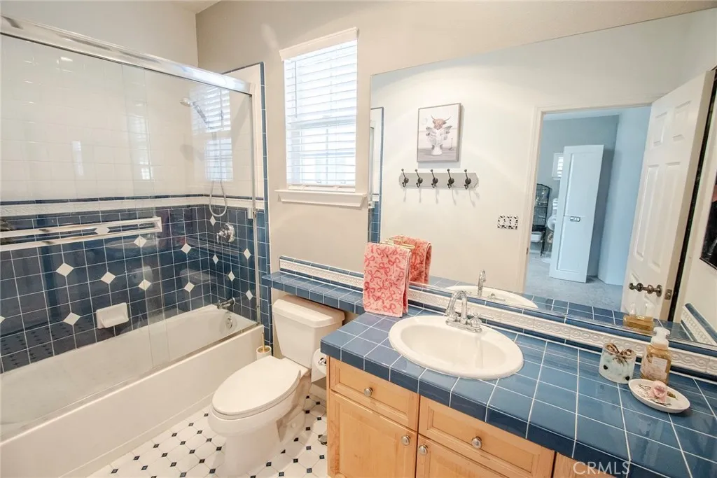 Additional image 110 of 27042 Edgewater Lane, Valencia, CA 91355