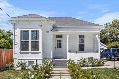 137 W Avenue 29 Ave, Los Angeles, CA MLS: WS25089455