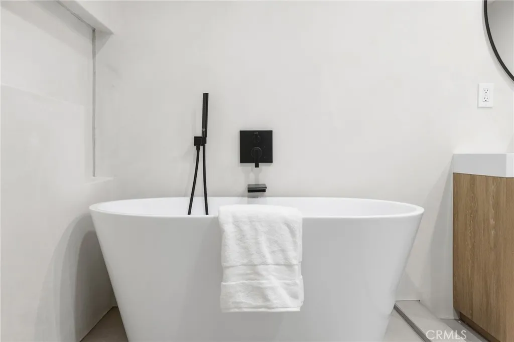 Additional image 52 of 4615 El Caballero Drive, Tarzana, CA 91356