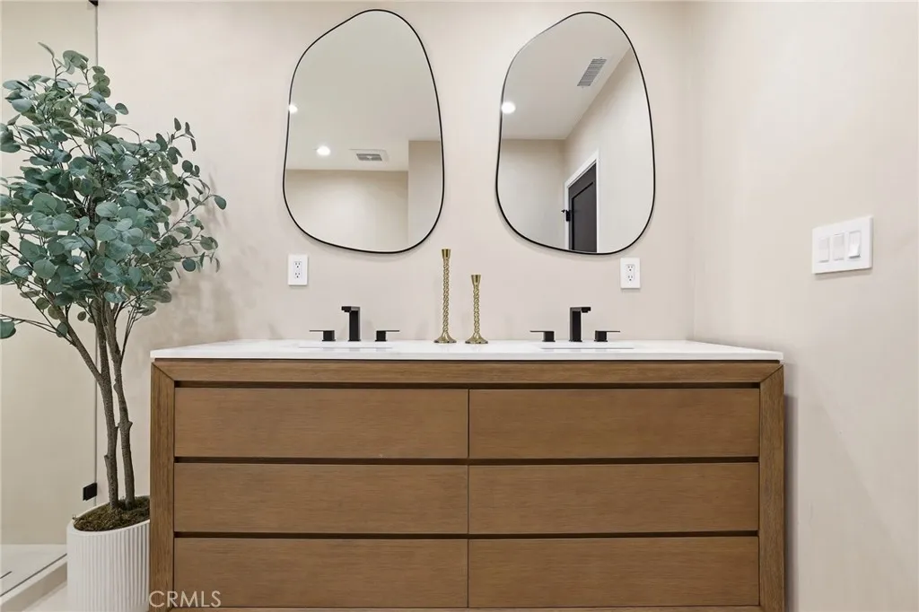 Additional image 43 of 4615 El Caballero Drive, Tarzana, CA 91356