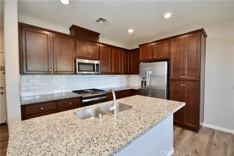 40446 Calle Real, Murrieta, CA MLS: SW25089644